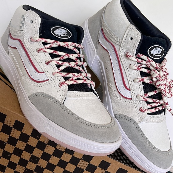 Vans WMNS Zahba Mid Gray/Multi
VN000CBSBGG Sneakers - Picture 7 of 16